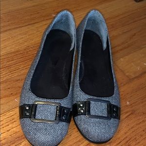 Size 8-flats. Never worn. Business/casual